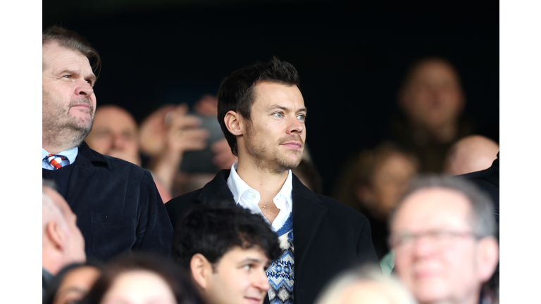 Luton Town v Manchester United - Premier League