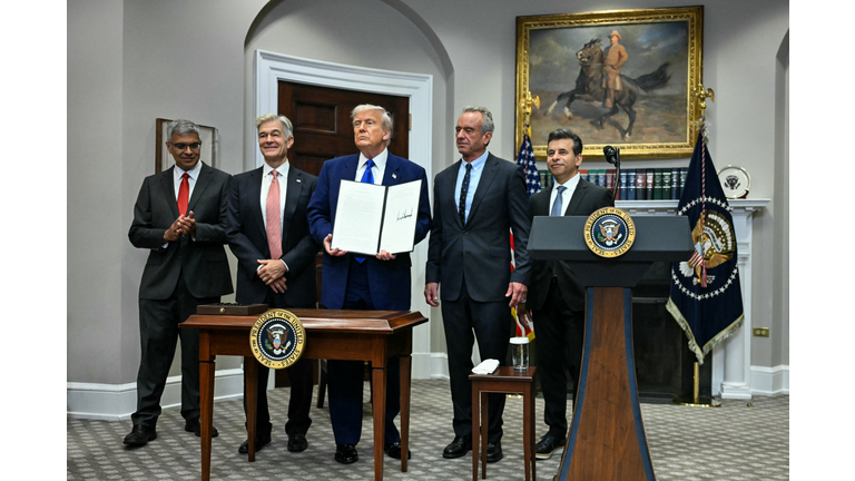 US-POLITICS-HEALTH-PHARMACEUTICALS-TRUMP