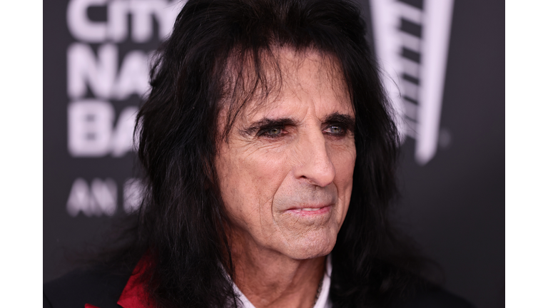 37th Annual Rock & Roll Hall Of Fame Induction Ceremony - Arrivals