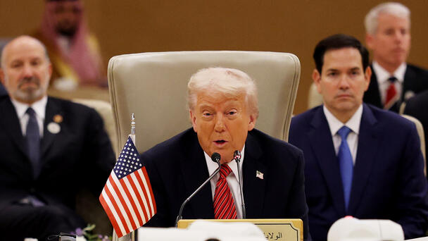 Trump Says Sanctions Will be Lifted on Syria, Wants to Make Deal with Iran