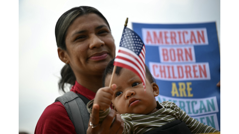 US-POLITICS-JUSTICE-TRUMP-CITIZENSHIP-PROTEST