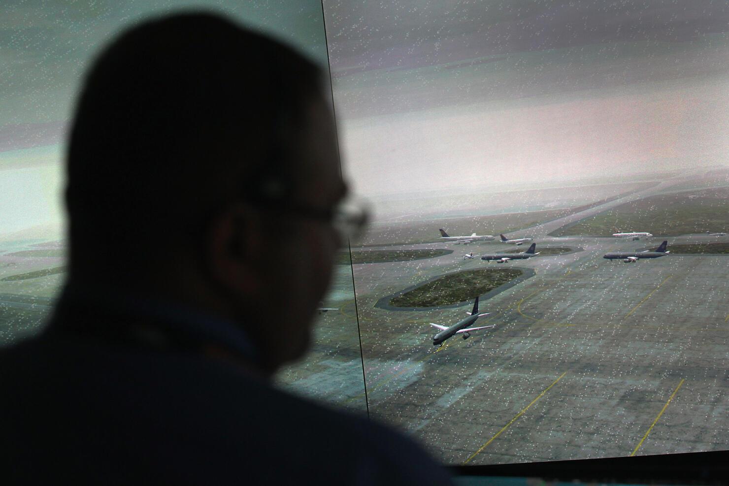 FAA Offers Inside Look At Air Traffic Systems And Management At Denver International Airport