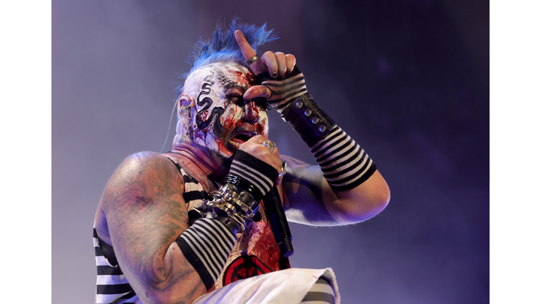Freaks On Parade Tour With Rob Zombie And Mudvayne