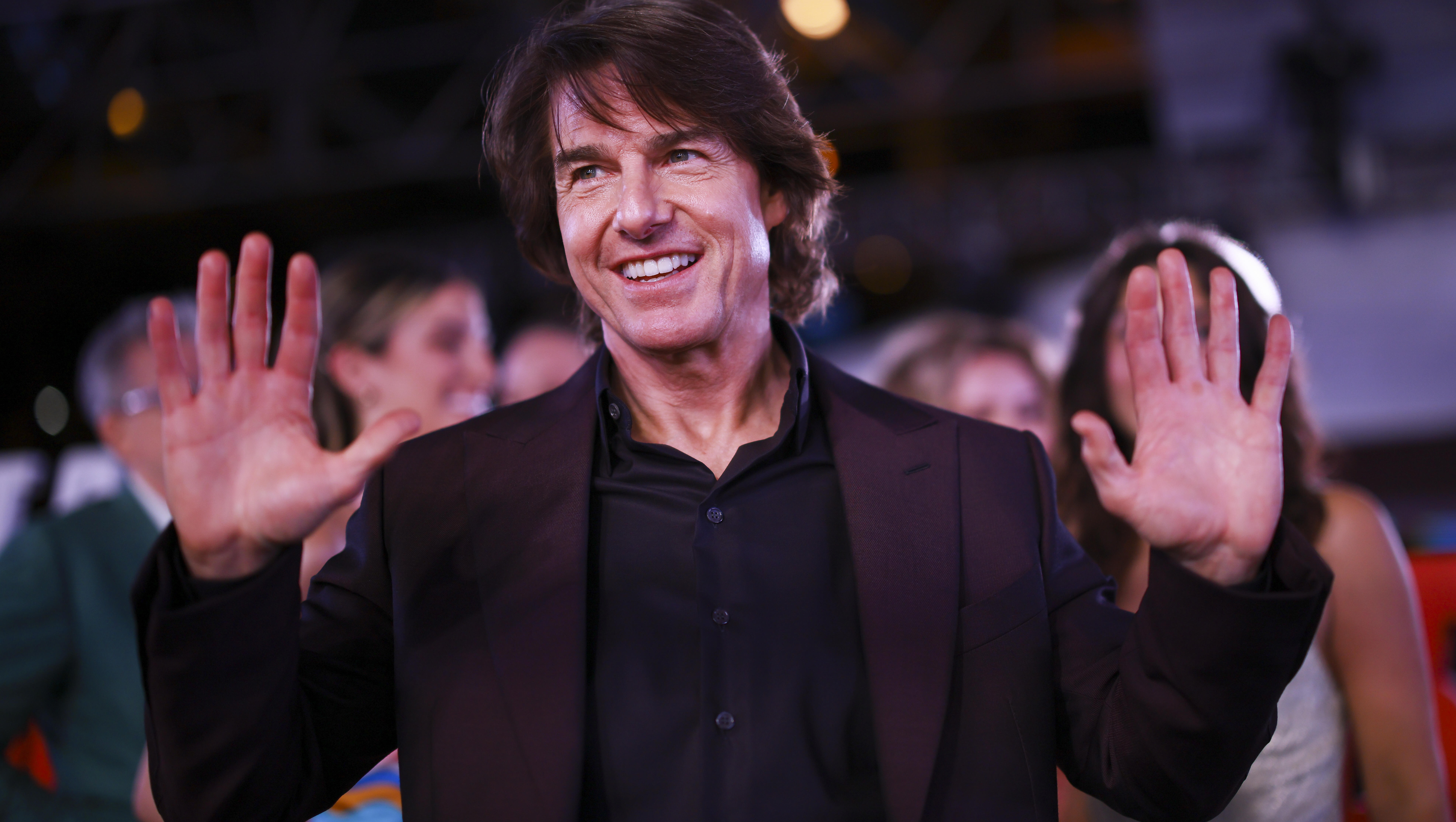 You'll Never Guess The Artist That Tom Cruise Is A HUGE Fan Of