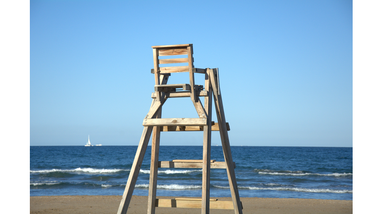 Beach lifeguard stand