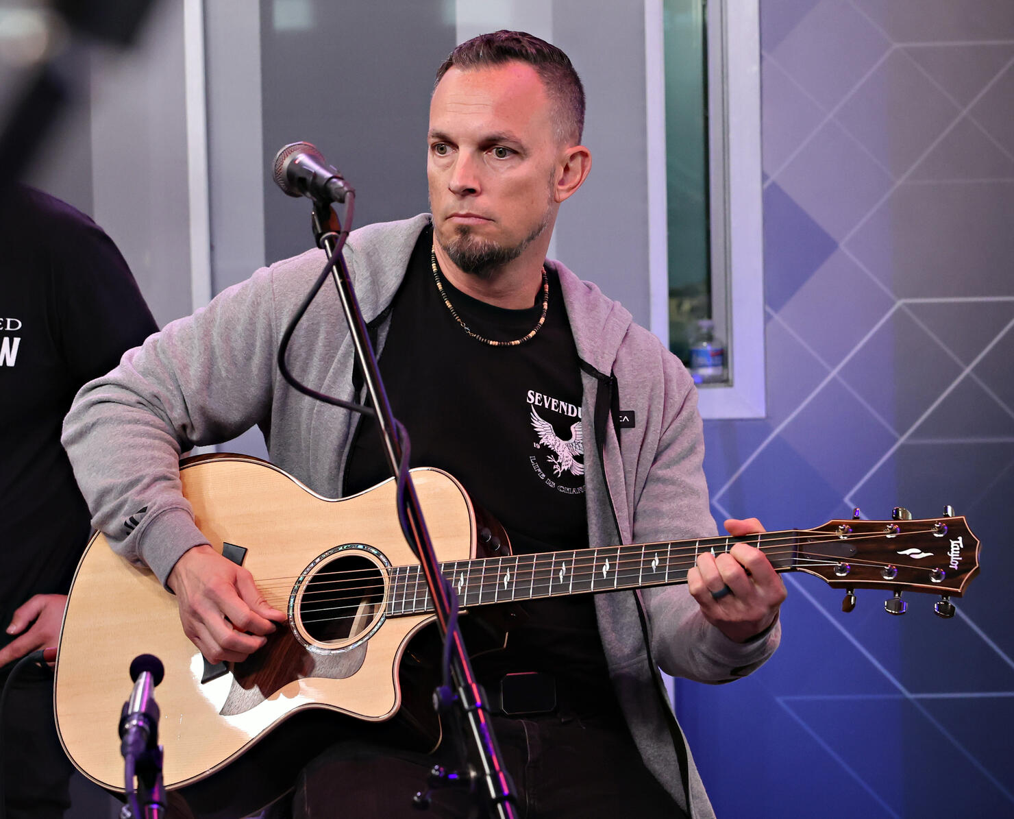 Mark Tremonti performs