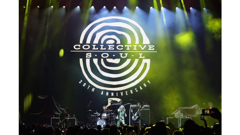 Hootie & The Blowfish Perform At Footprint Center