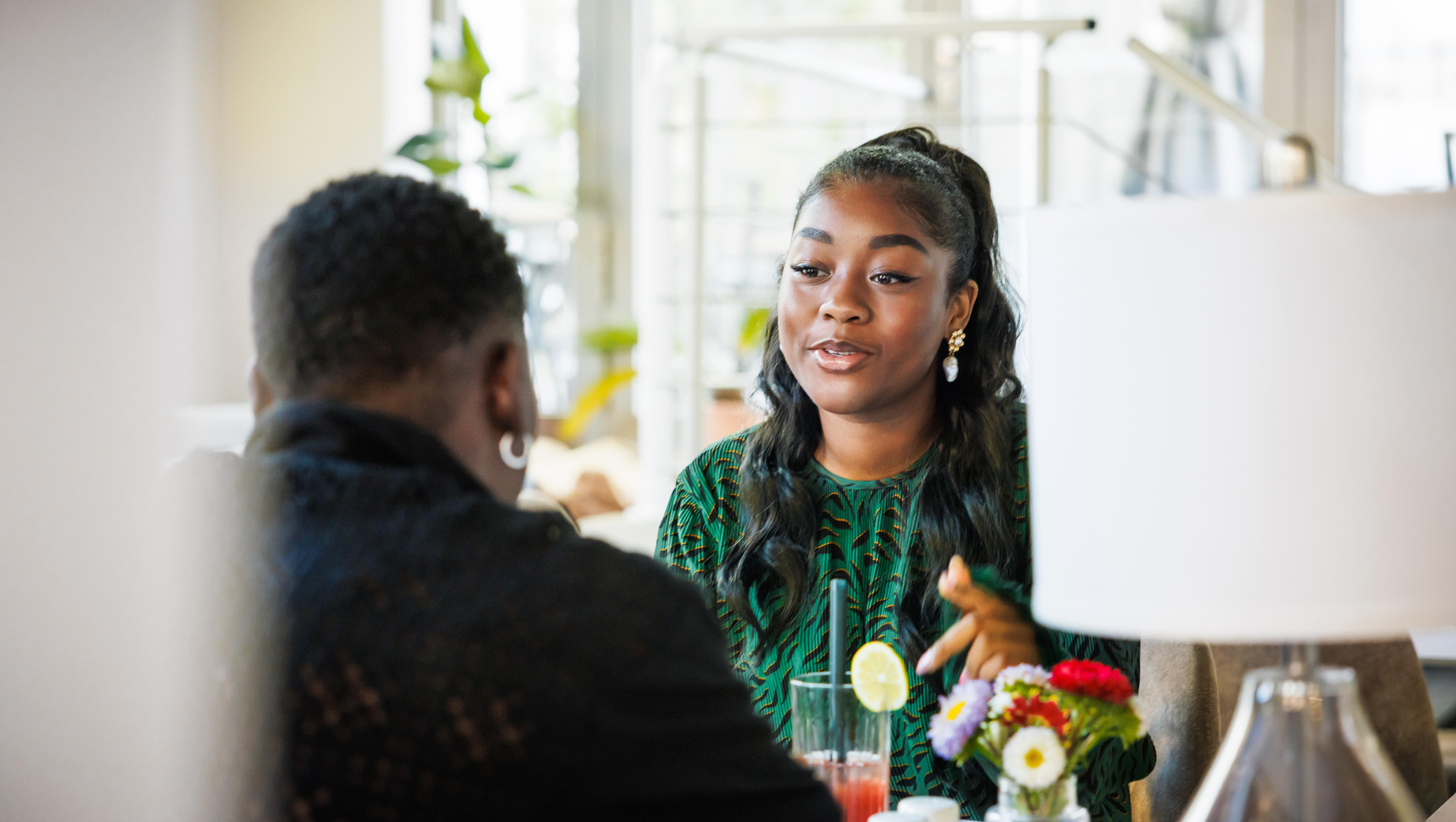 Woman Walks Out After Date’s “Gold Digger Test” at Dinner