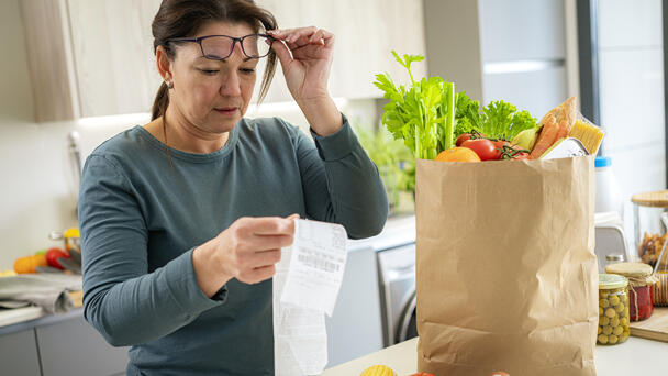 Consumer Spending Drops As Retail Sales Decline To Four-Month Low