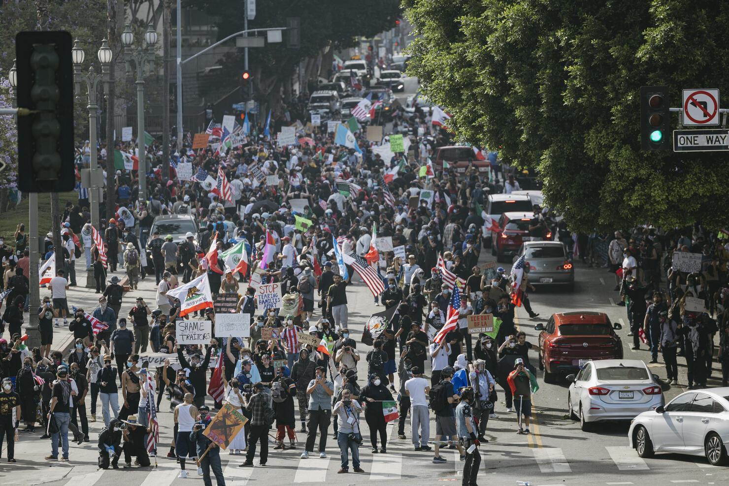 No-King-Rally-in-Los-Angeles