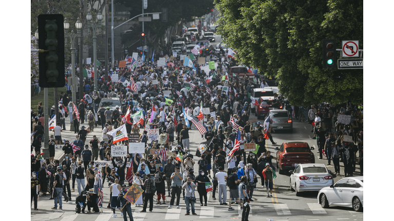 No-King-Rally-in-Los-Angeles