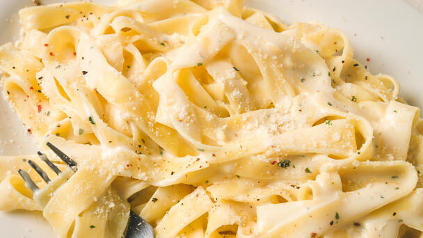 Deadly Listeria Outbreak Linked To Heat-And-Eat Chicken Fettucine Alfredo