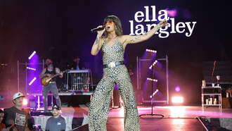 Ella Langley Performs with Fake Mustache Since Riley Shaved His 🤣