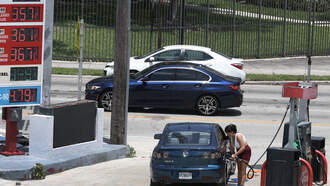 Fueling Kindness: The Heartwarming Story of Bernie’s Old-School Gas Station