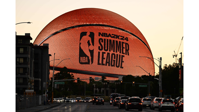 TOPSHOT-BASKET-NBA-SPURS-TRAILBLAZERS