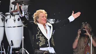 Jodi Stewart -  At 80, Rod Stewart Makes History & Reunites with Ron Wood at Glastonbury