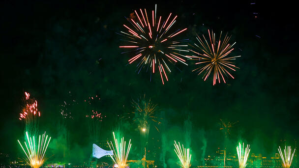 🎆 What Makes Fireworks So Colorful? It’s All in the Chemistry!