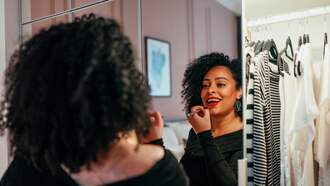 Women Are Ditching Makeup On First Dates!