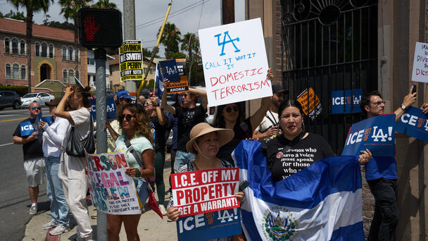 18 States Challenge ICE Raids in Los Angeles