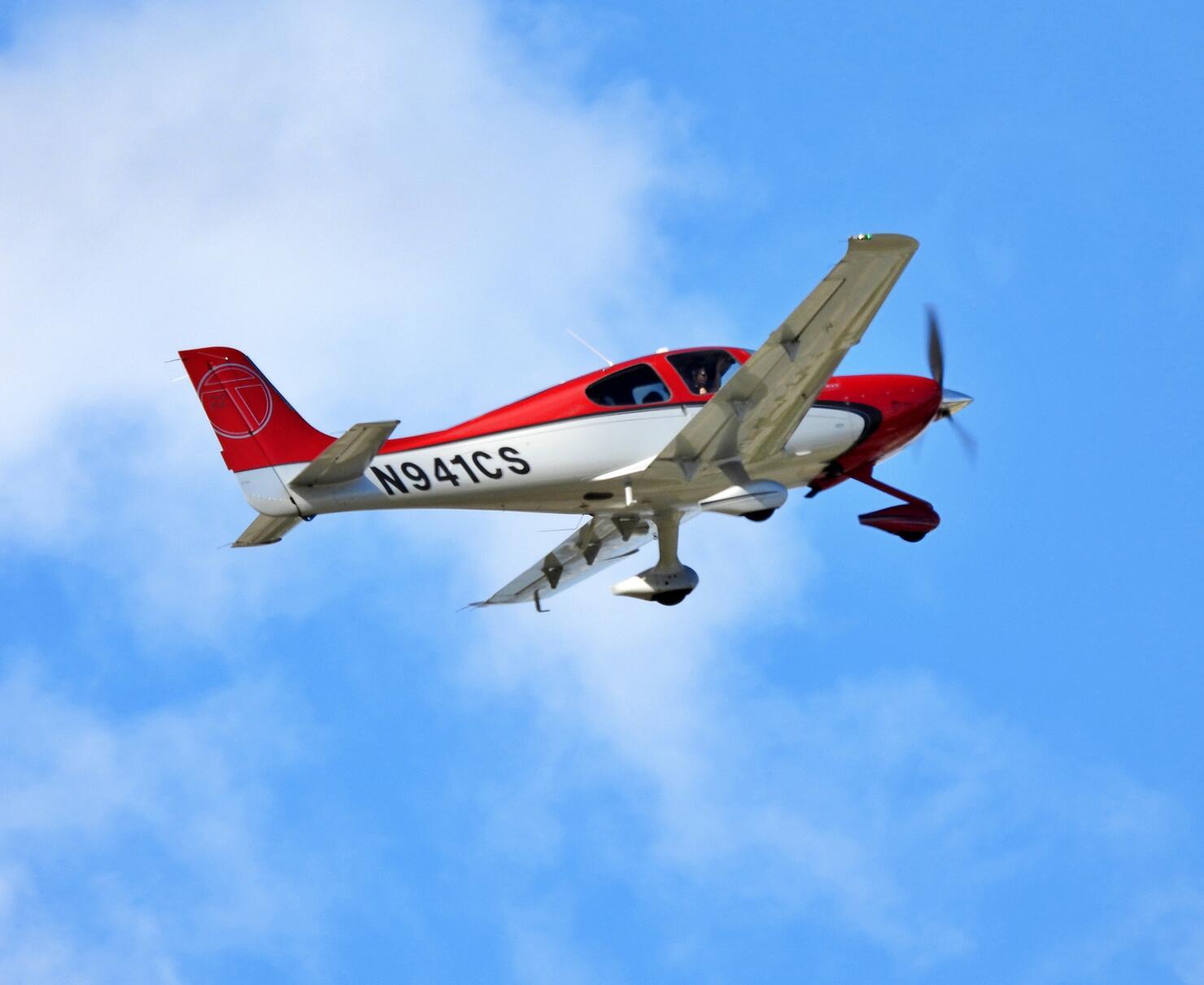 CIRRUS DESIGN CORP. - Model: SR22T
