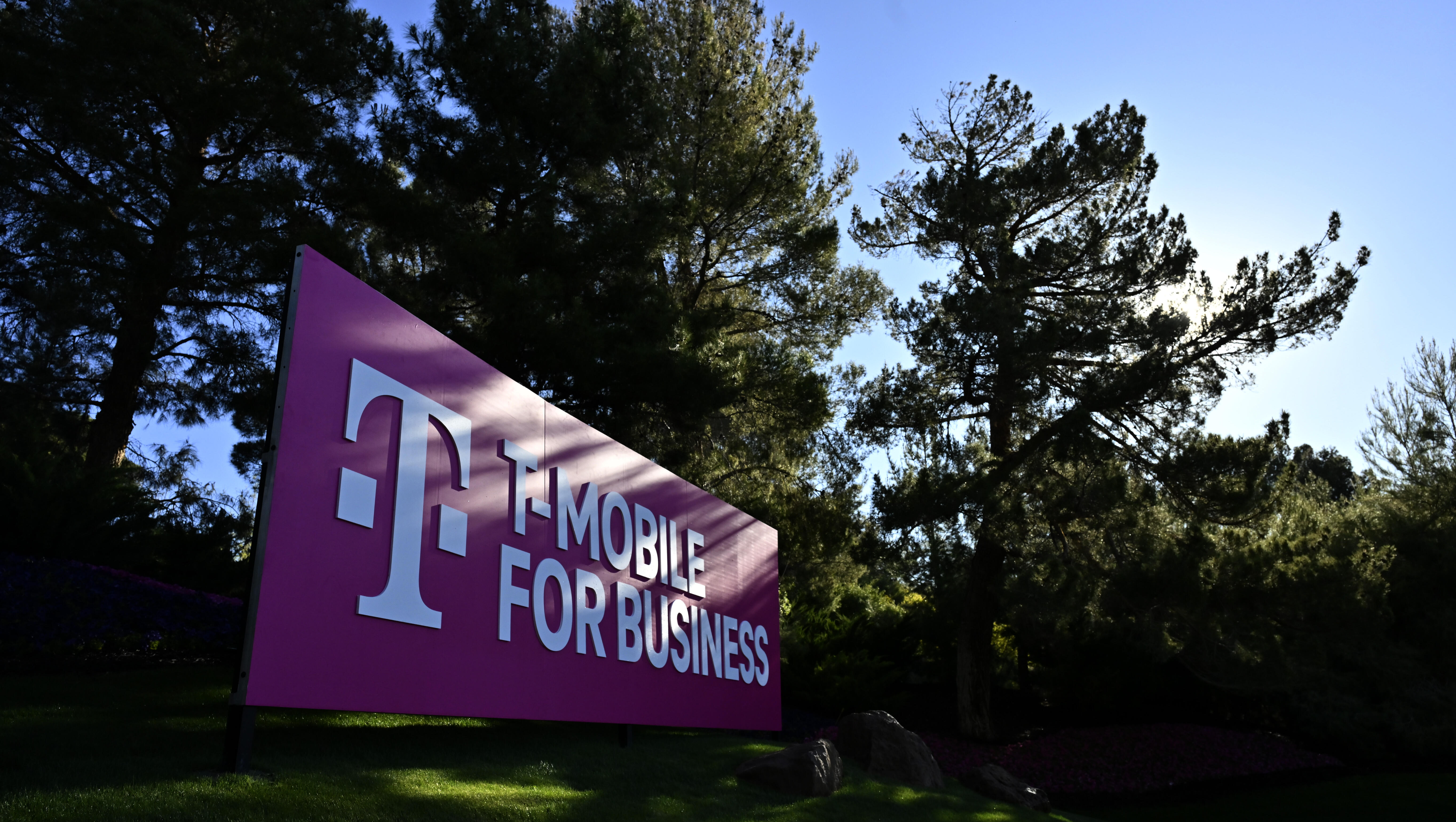 T-Mobile Customers Are Getting Free DashPass!