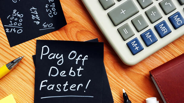 Woman Explains How She Uses "The Snowball Method" To Pay Off Debt