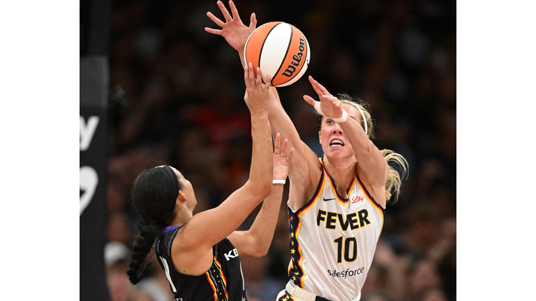 Indiana Fever v Connecticut Sun