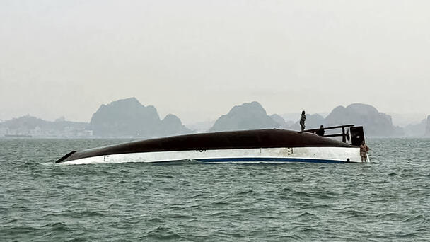 At Least 34 People Killed After Tourist Boat Capsizes During Thunderstorm