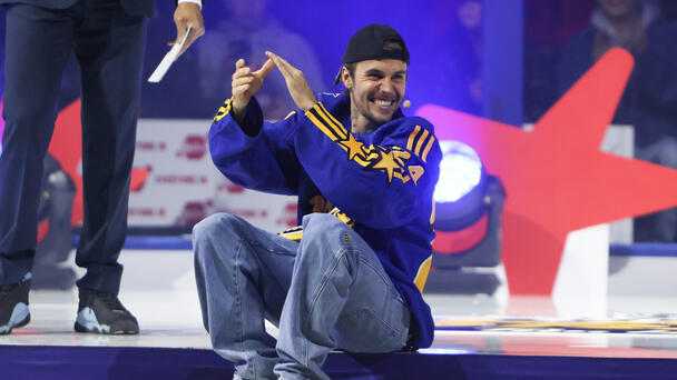 Justin Bieber Earns Biggest Streaming Debut with "SWAG"