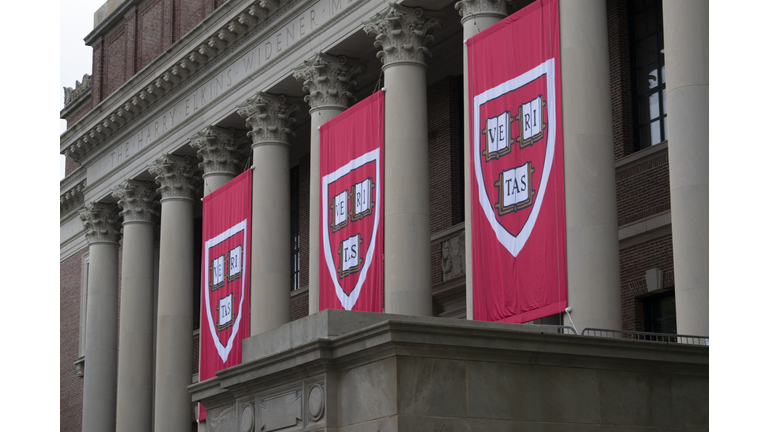 US-EDUCATION-HARVARD-GRADUATION