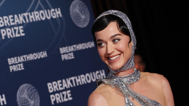 Katty Perry desata rumores tras cenar con exministro canadiense 