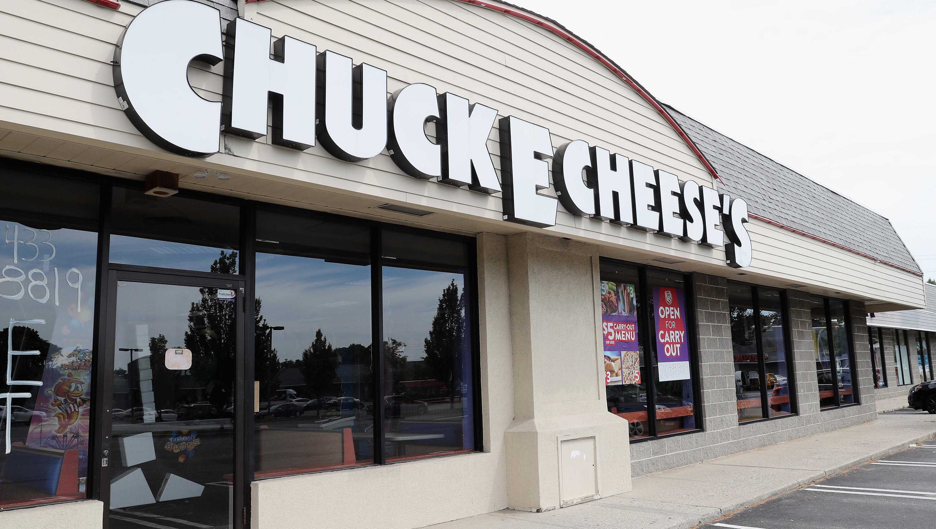 ALL the Jobs That Will Be Lost to AI & Another Brawl at Chuck E. Cheese