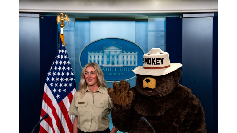 Smokey The Bear Visits The White House Press Brefifing Room