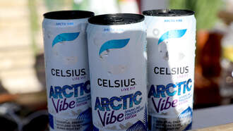 ¿Celsius o vodka? Retiran latas por error peligroso