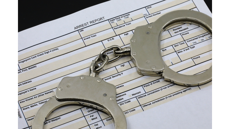 Arrest report for prisoner detainment