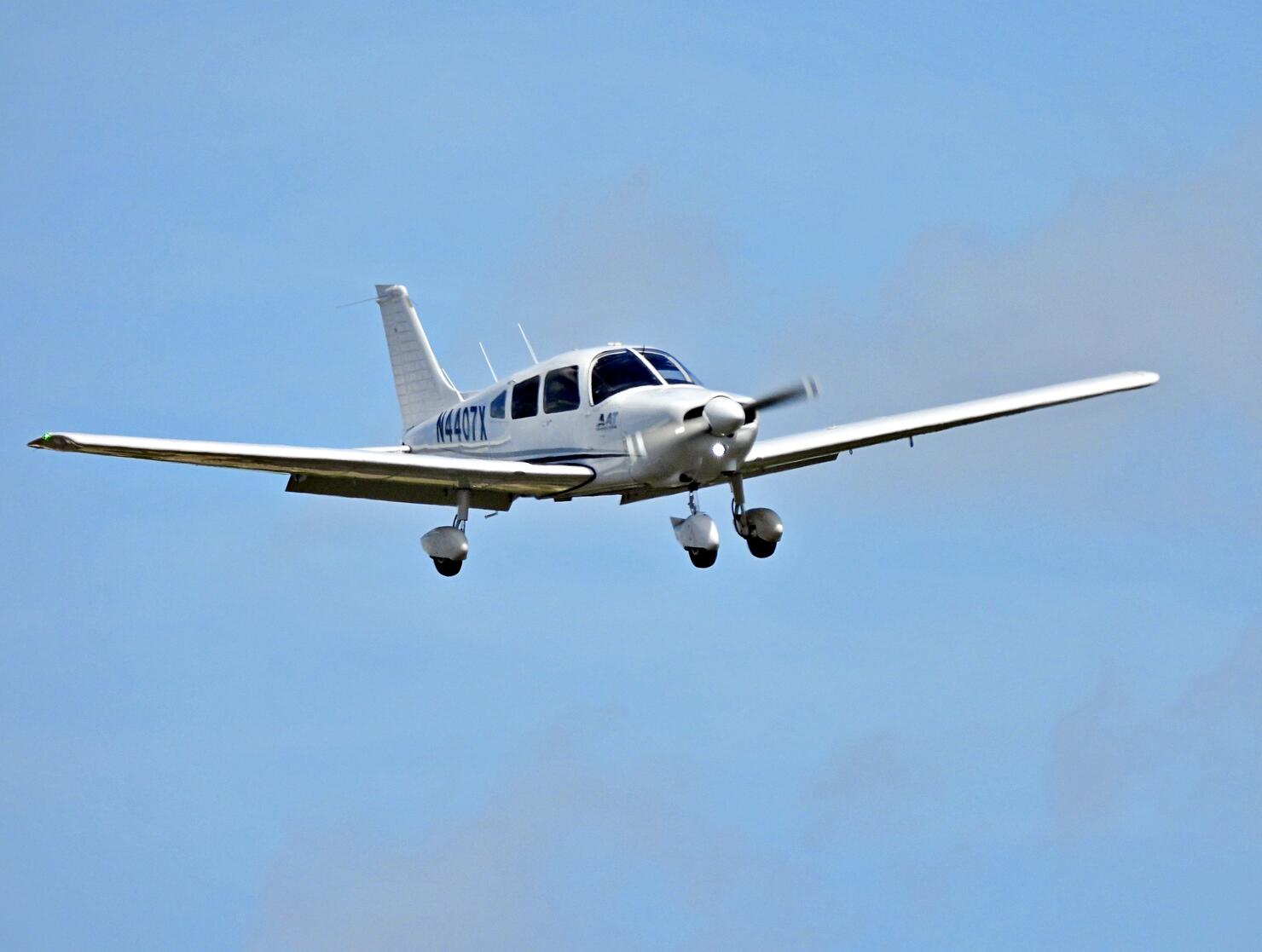 Piper PA-28-181 Airplane