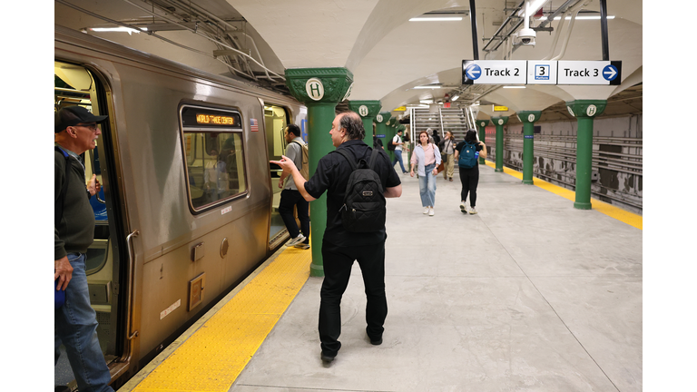 NJ Transit Trains Remain Out Of Service Despite End Of Strike