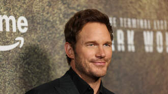 Chris Pratt does Eminem rap flawlessly