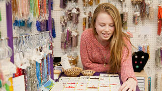 Teen Jewelry Retailer Files For Chapter 11 Bankruptcy