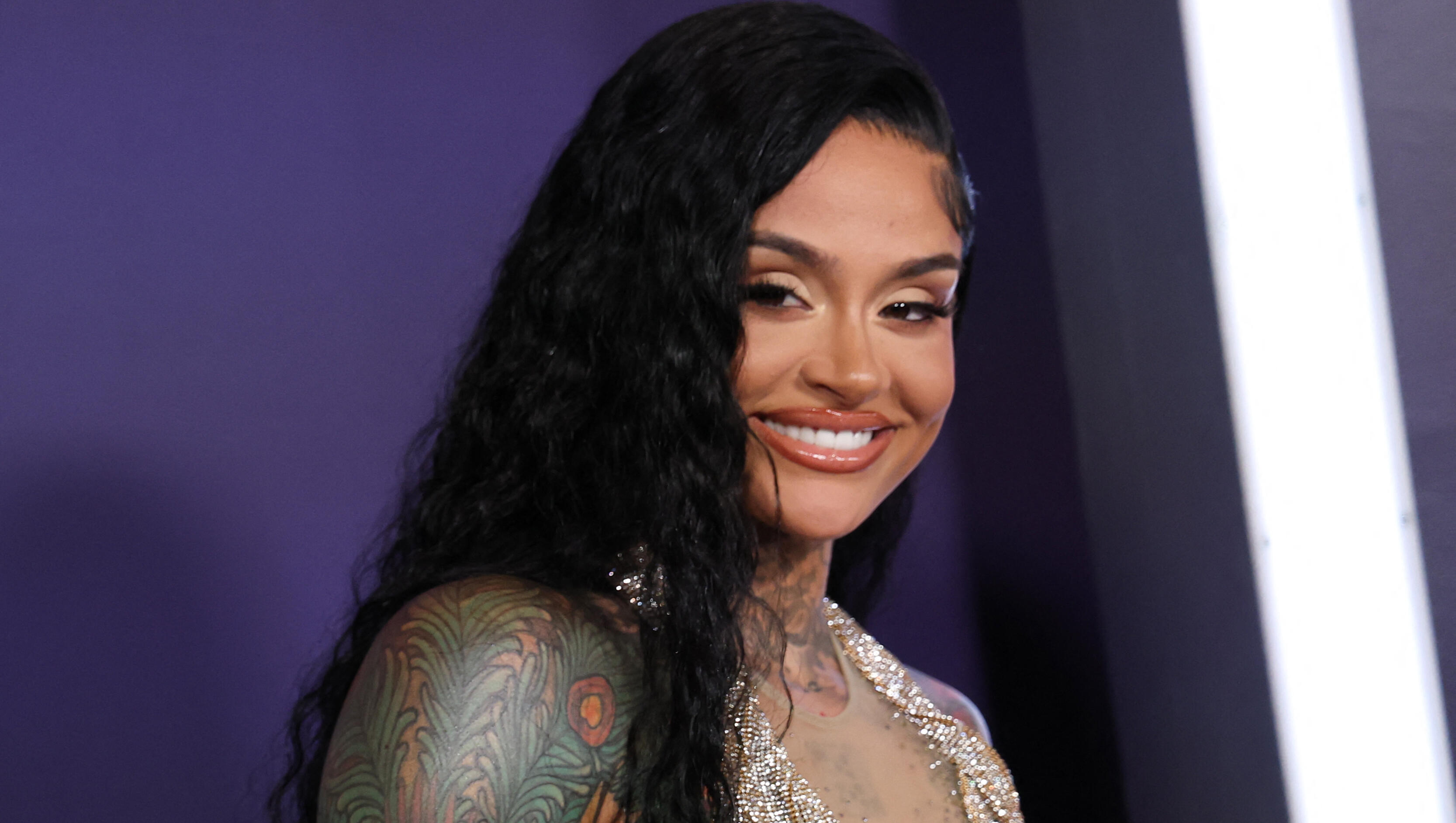 Kehlani Is Hosting Free Laundry Services For Mothers To Celebrate "Folded"