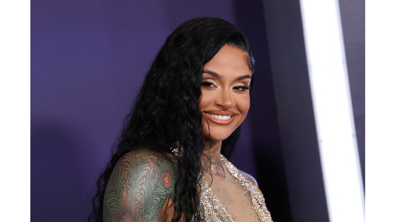 US-ENTERTAINMENT-MUSIC-AMA-ARRIVALS