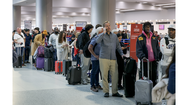Looming Government Shutdown Could Affect TSA Security Lines At Airports Across The Country