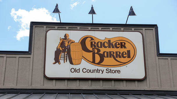Cracker Barrel Cracks, Cancels New Logo After Criticism