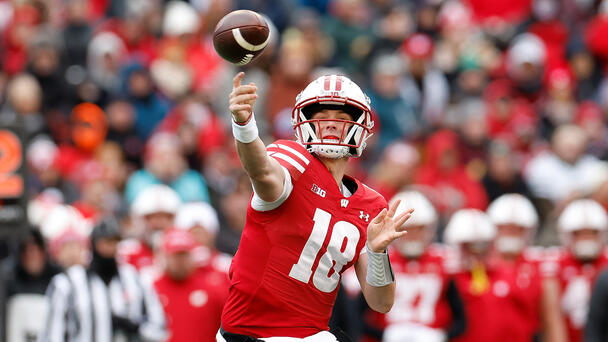 Wisconsin vs. Miami (OH) Football Prediction & Odds - Aug. 28