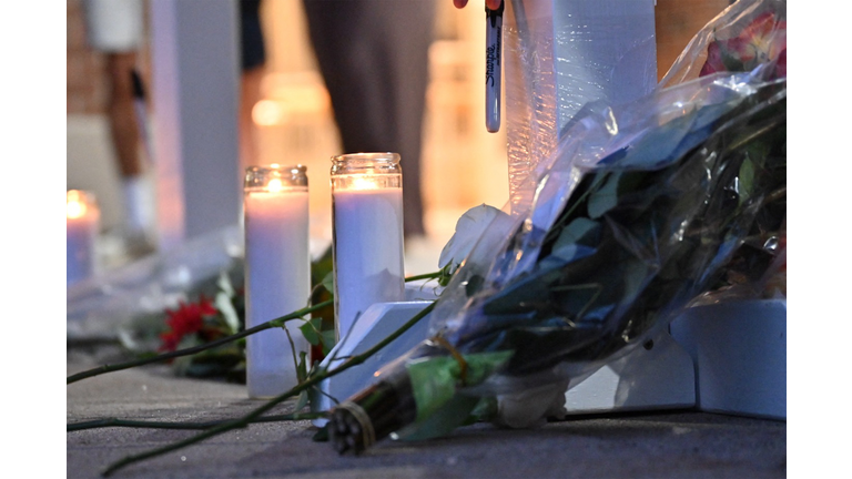 US-SHOOTING-MINNEAPOLIS-VIGIL