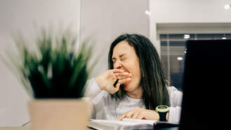 Woman Breaks Her Own Neck Yawning!