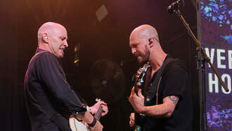 Ever Wonder What Country Musicians Make on Tour?