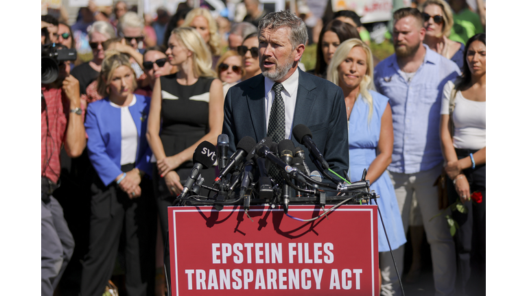 Capitol-Press-Conference-in-Washington