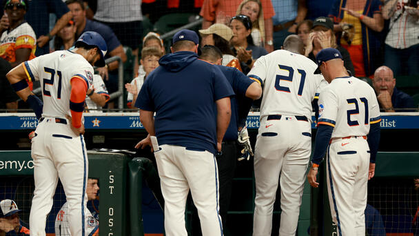 Astros' Yordan Alvarez Leaves Monday Night's Game with Sprained Left Ankle