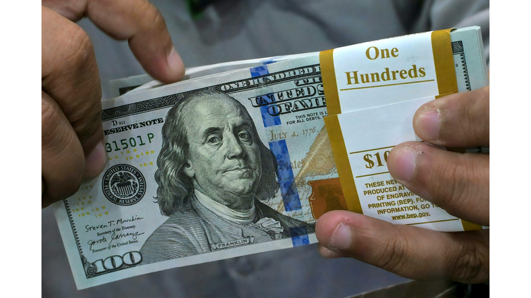 INDONESIA-ECONOMY-FOREX